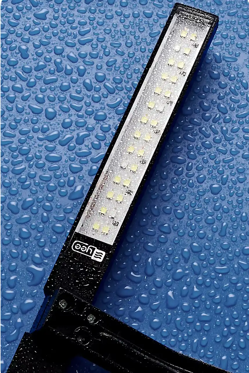 Adjustable water plant lamp 5